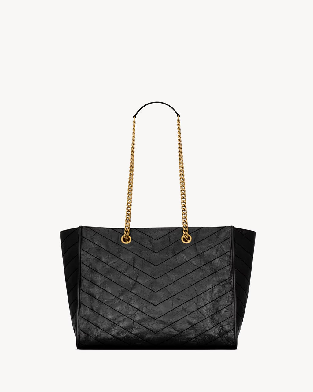 NIKI shopping in vintage leather