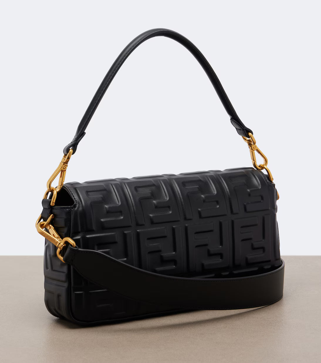 Fendi Baguette® 26424 Medium leather shoulder bag